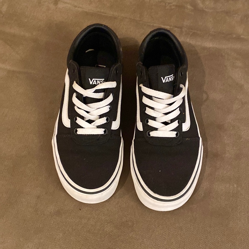 Vans Old School Wide Shoe Size 8 Women’s/size 6 Men’s